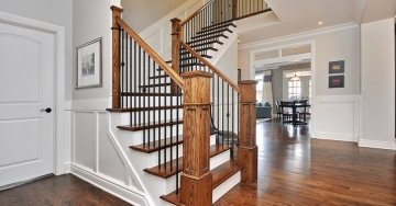 Những Mẫu Gạch Ốp Cầu Thang Đẹp Để 2025 Không Bị Lỗi Thời